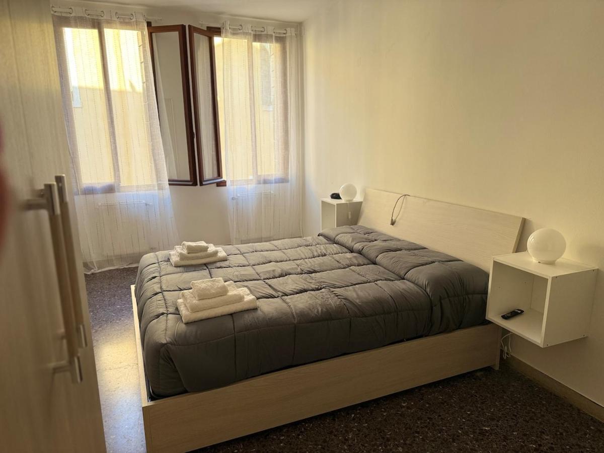 Accademia With Gym In Center Apartamento *